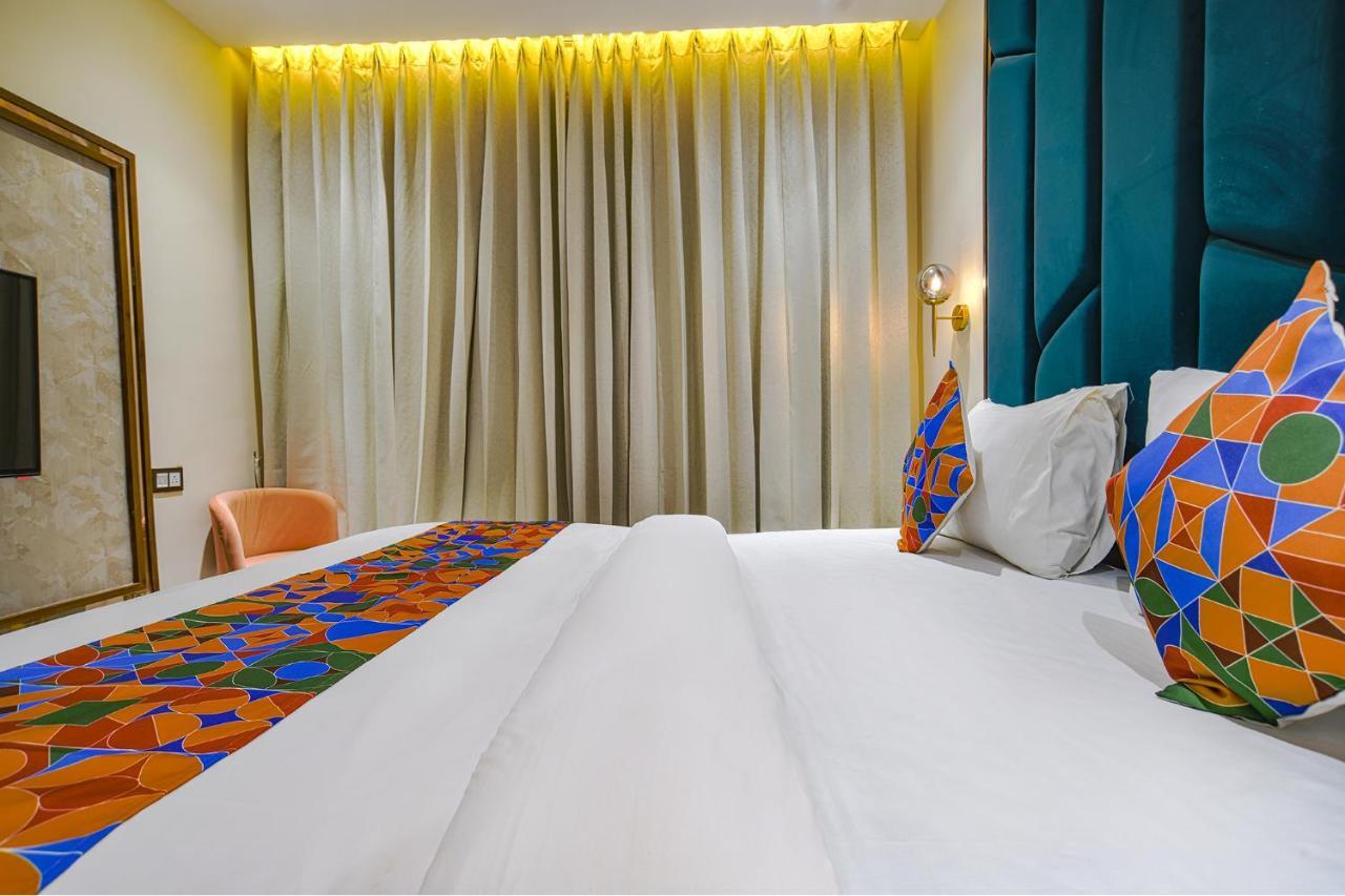 Fabhotel Benchmark Индаур Экстерьер фото