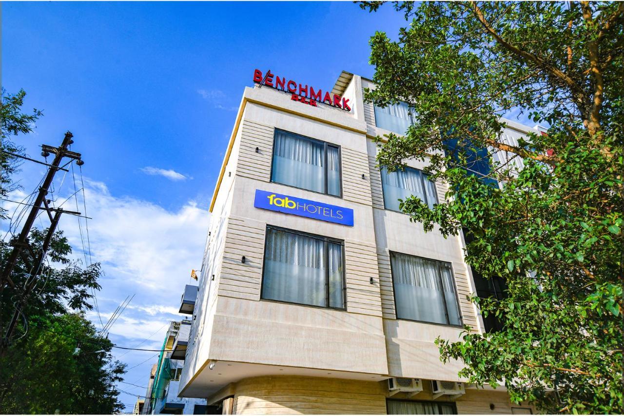 Fabhotel Benchmark Индаур Экстерьер фото
